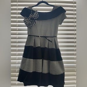 New Knitworks Girl Dress With a Fashion Hair Bow
